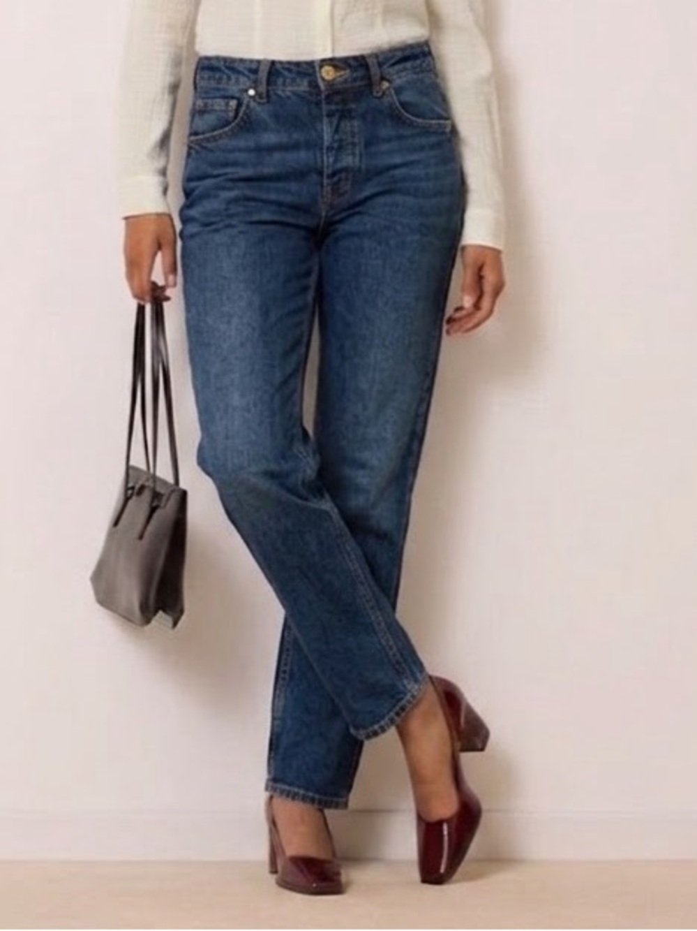 MAJE $320 • 30 “ waist / 30” inseam • Mid Rise Straight-Leg Jeans in Medium Wash